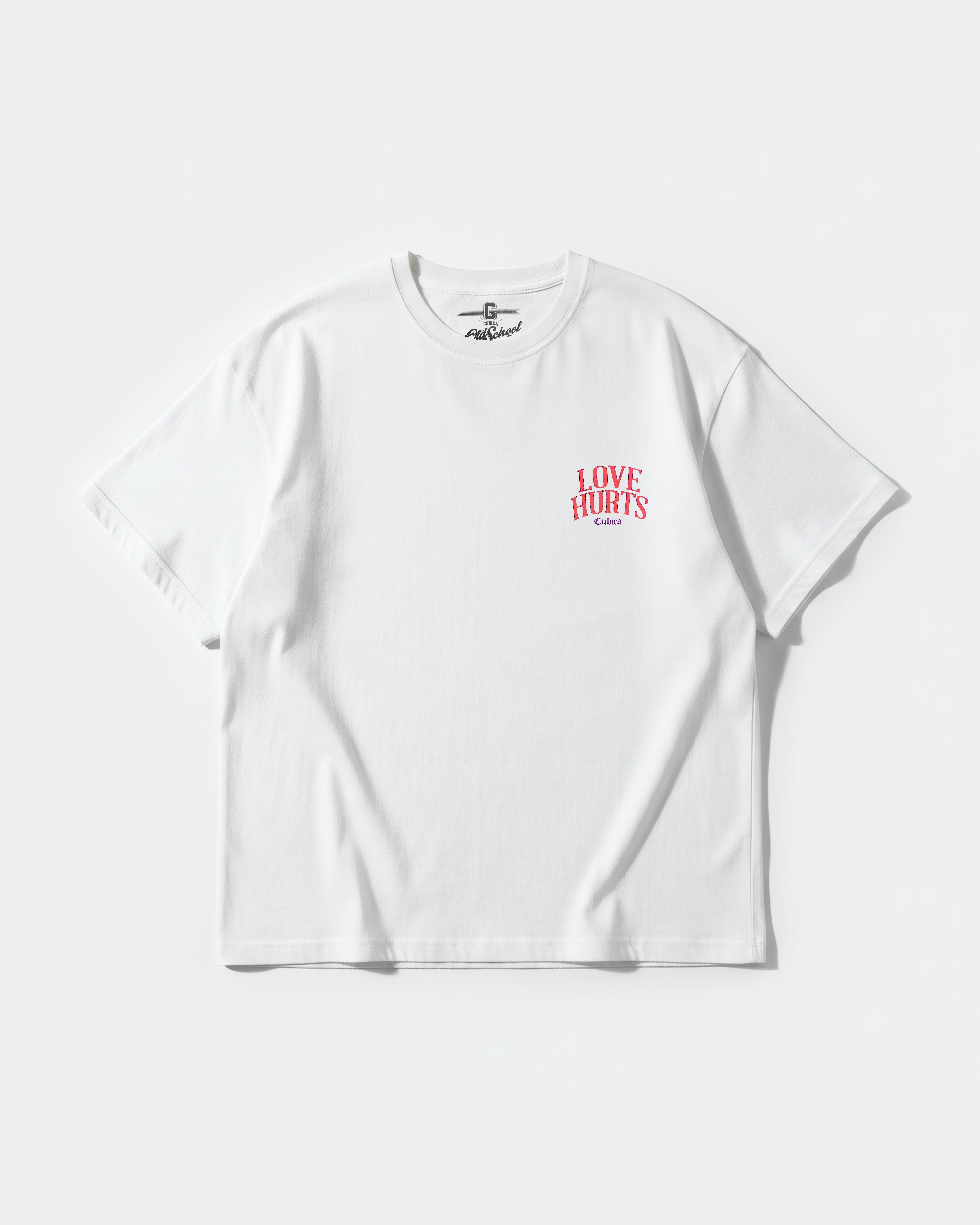 Camiseta Cubica Love Hurts Pocket Oversize Blanco