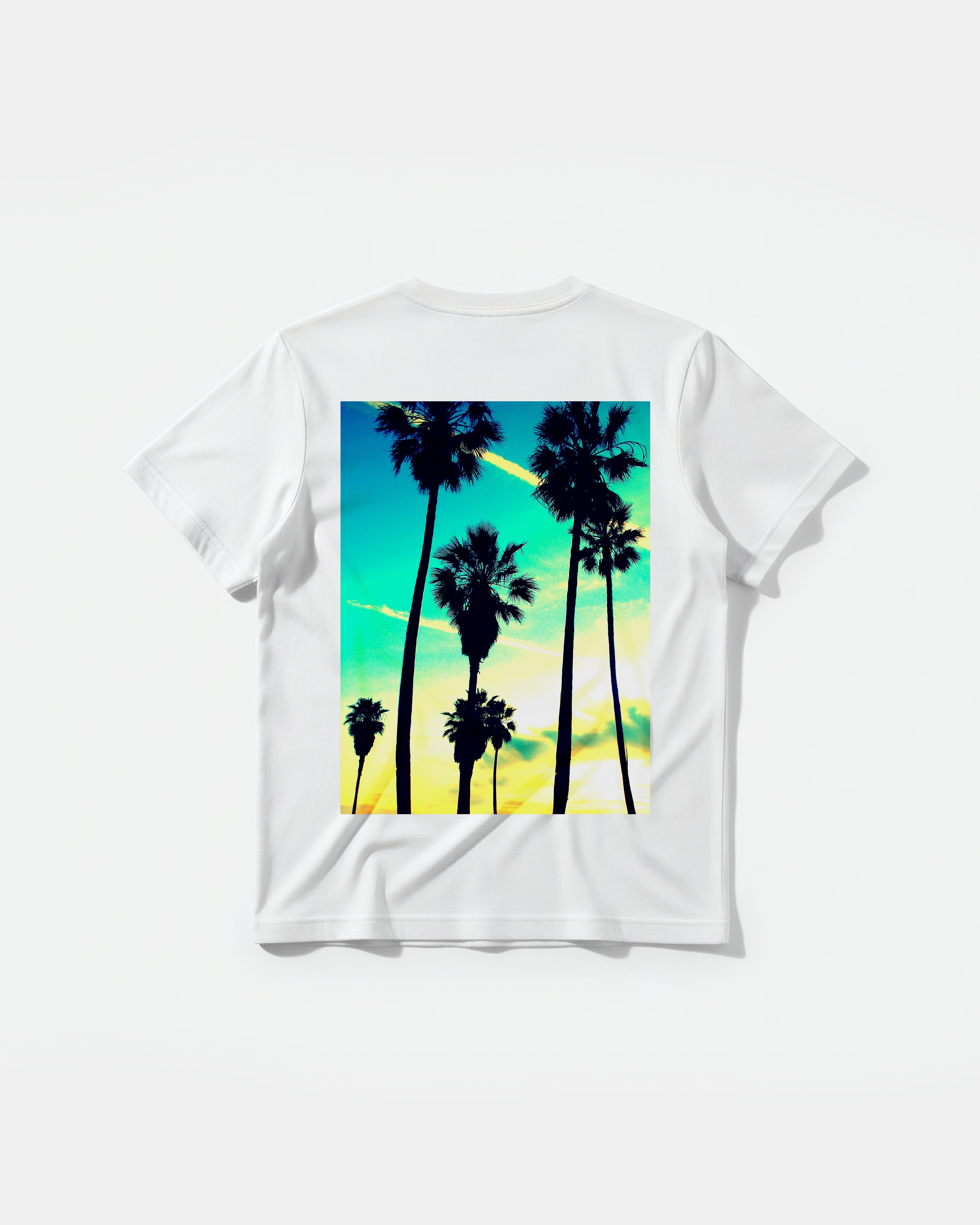 Camiseta Tropical Dusk Big Back Regular Basic Blanco