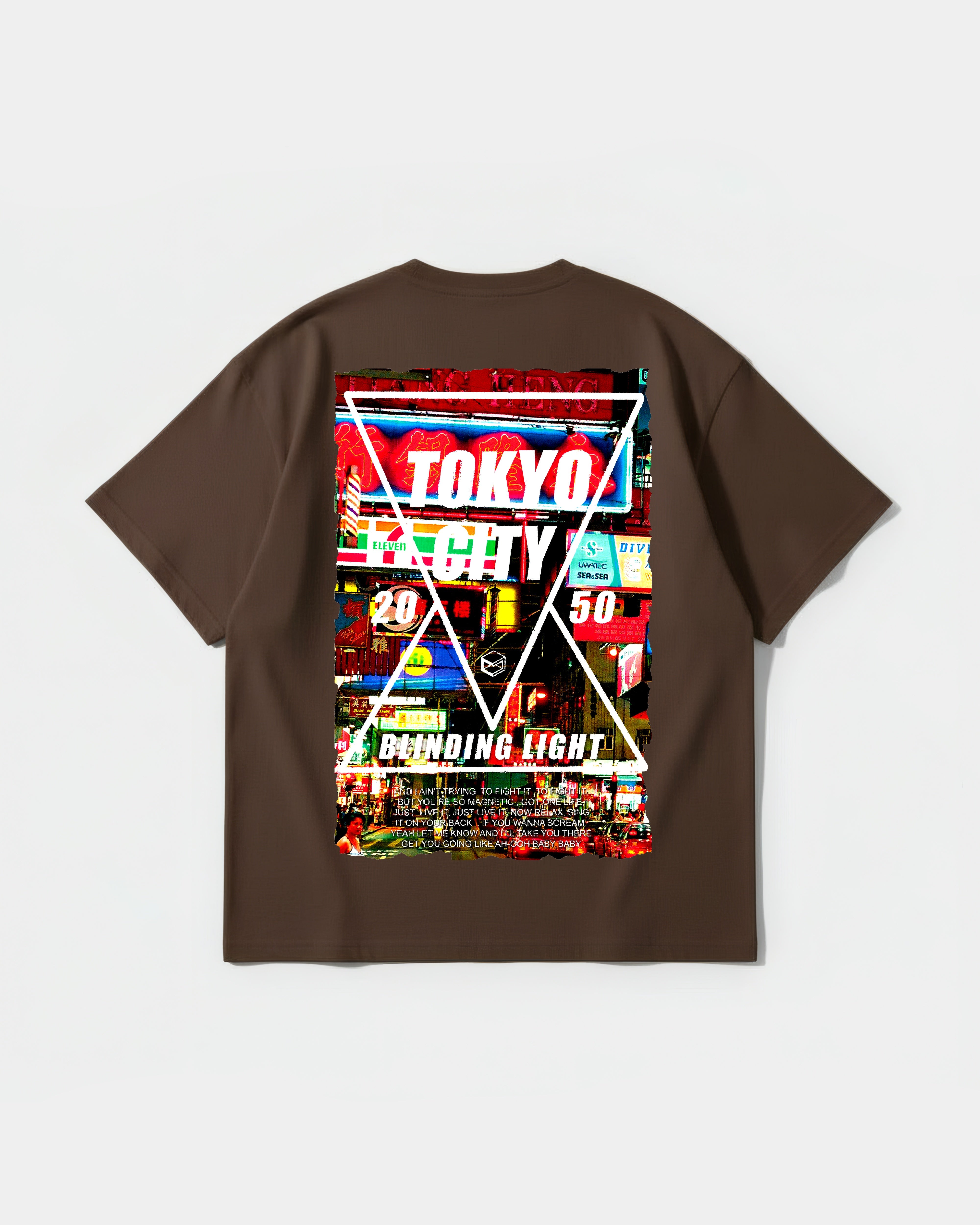 Camiseta Tokyo 2050 Big Back Oversize Basic Marron