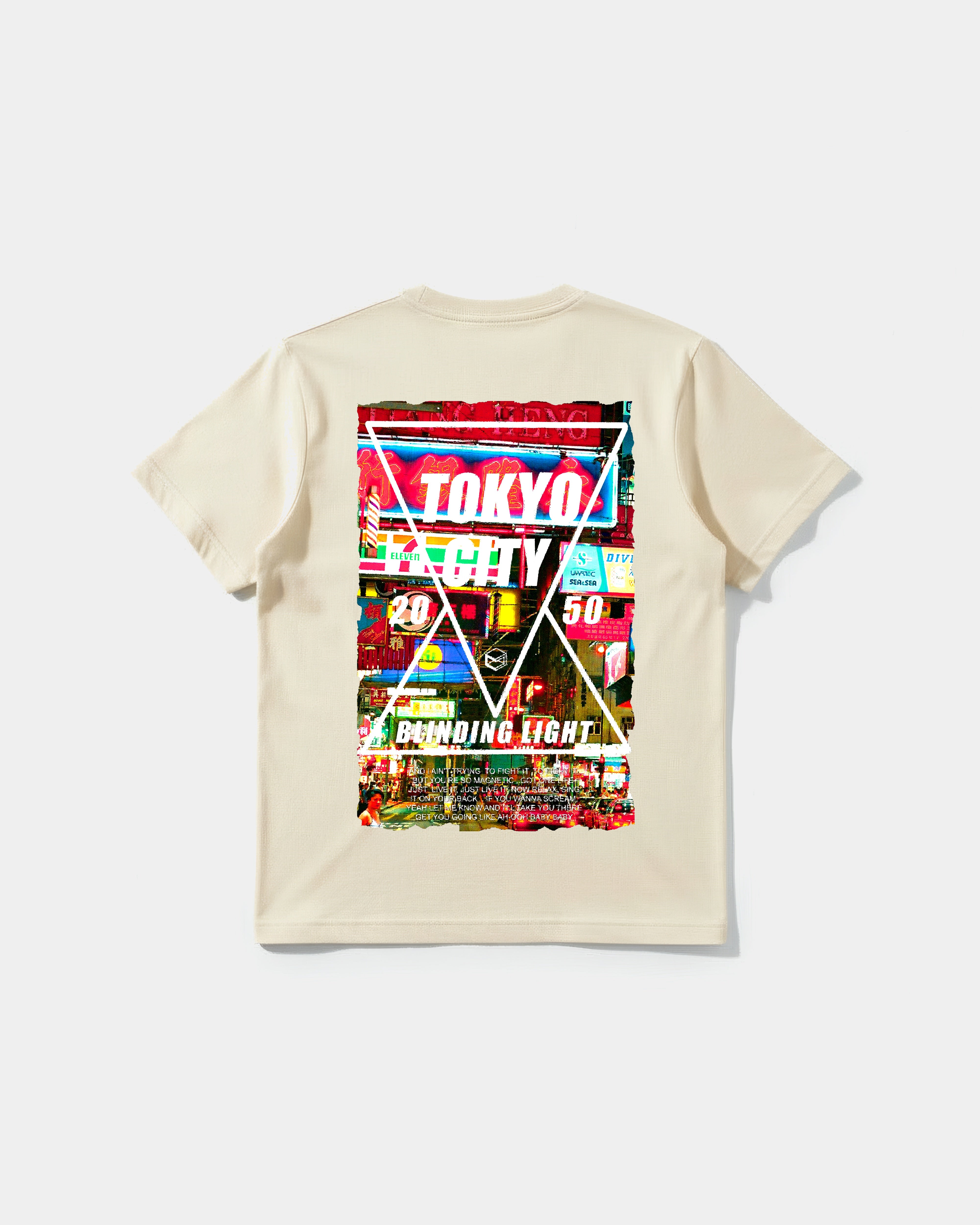 Camiseta Tokyo 2050 Big Back Regular Basic Beige