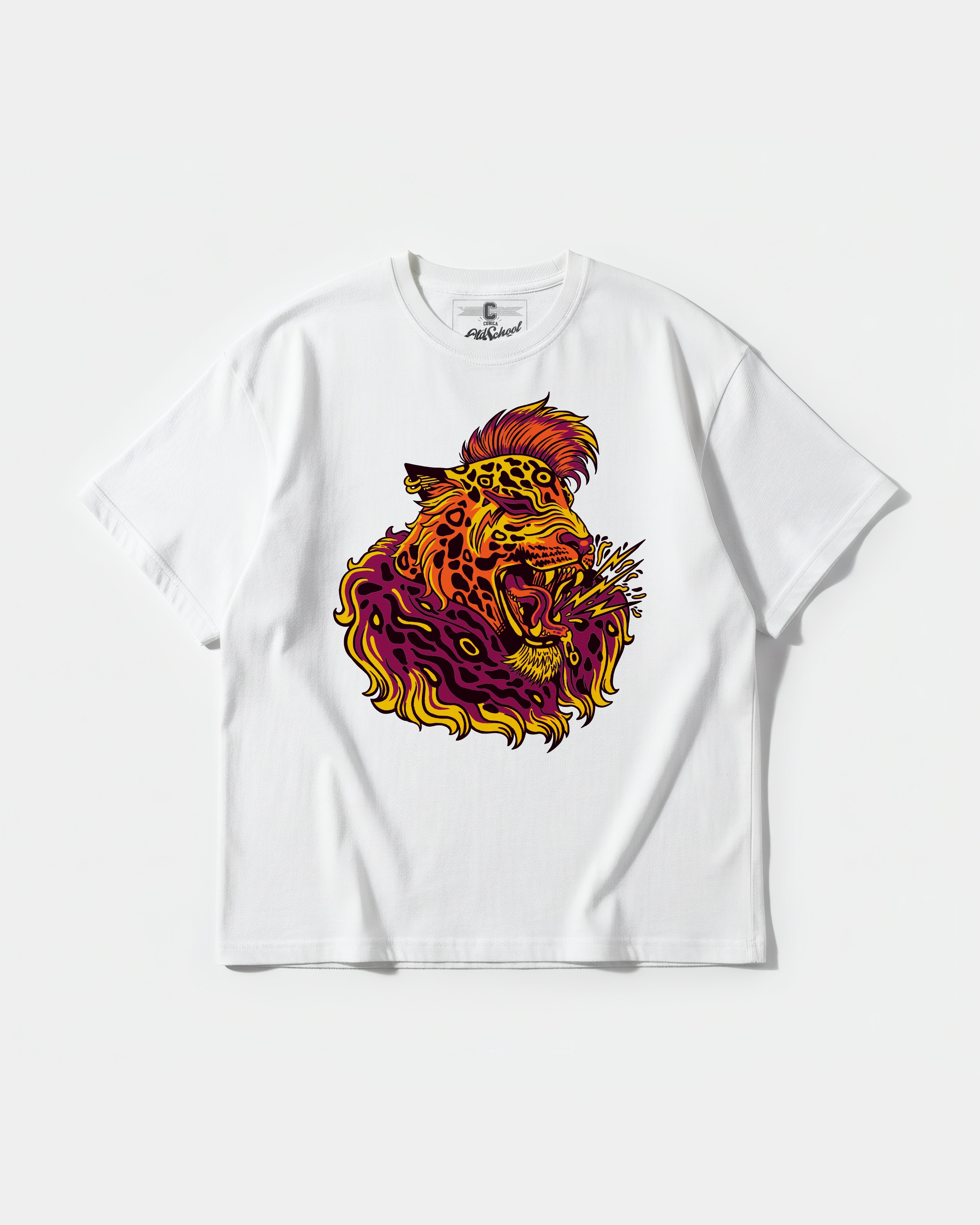 Camiseta Punk Leopard Big Front Oversize Basic Blanco