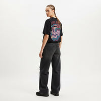 Camiseta Cubica Love Hurts Skull