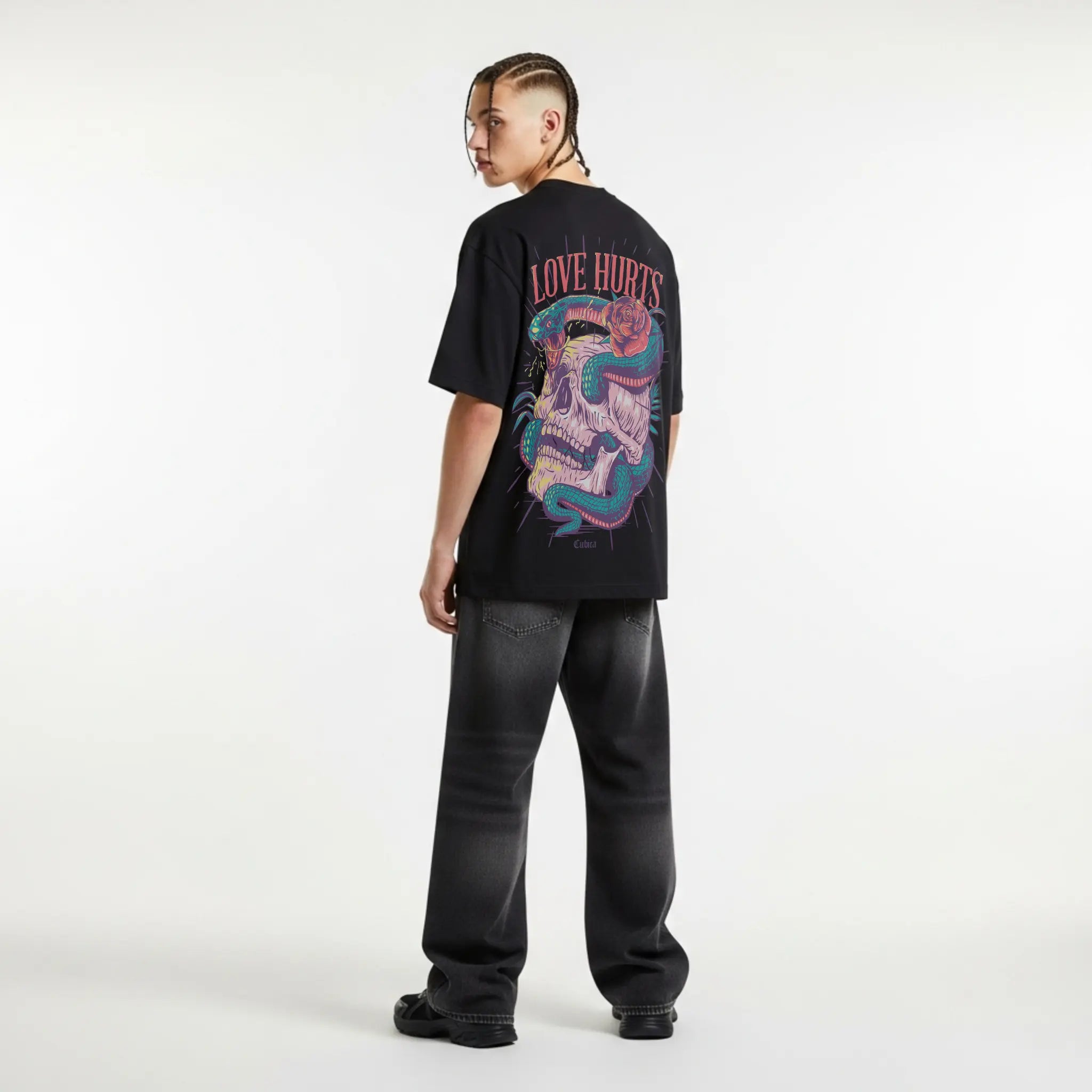 Camiseta Cubica Love Hurts Skull
