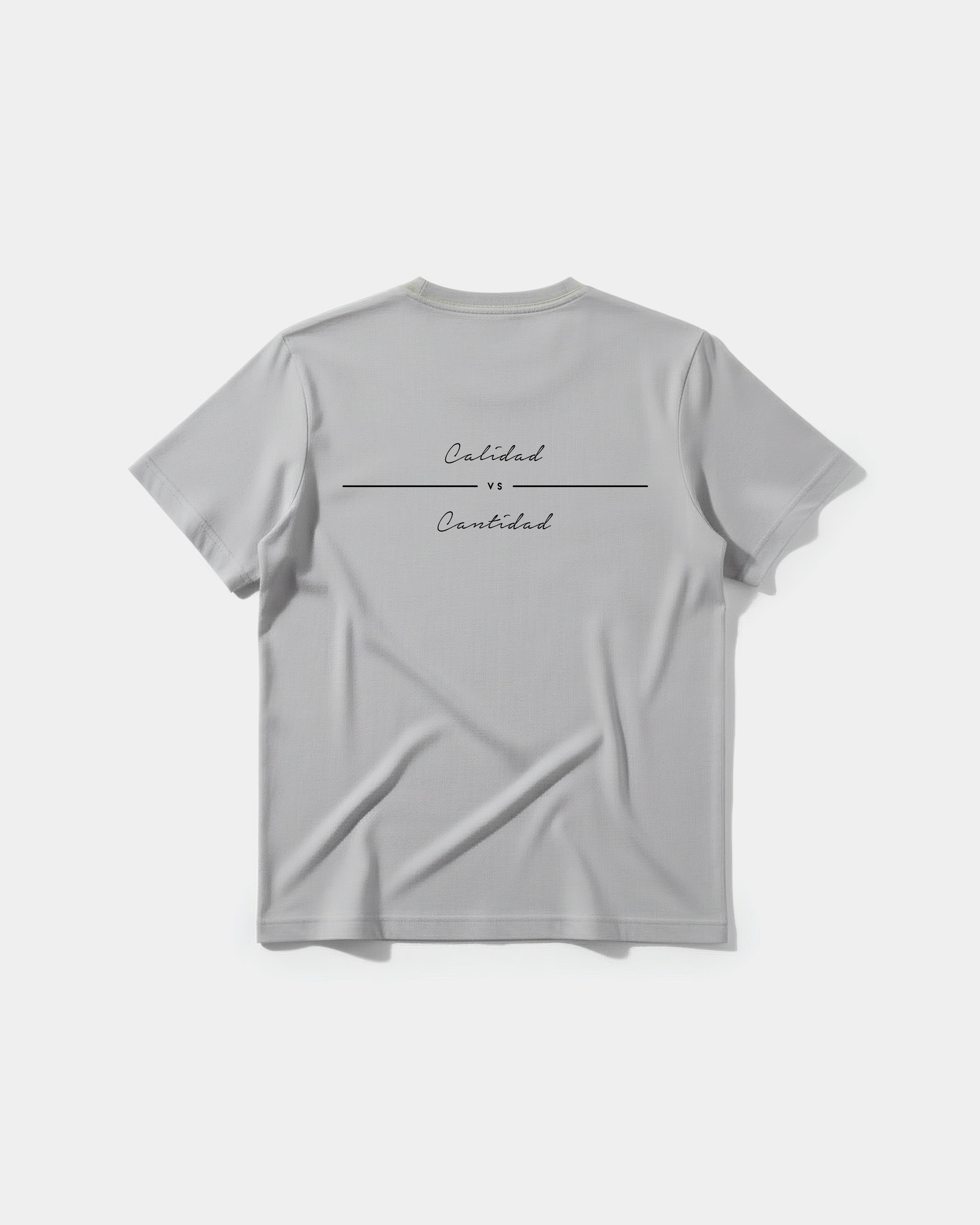 Camiseta Piensa Mas Big Back Regular Basic Gris
