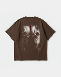 Camiseta Woman Gun Big Back Oversize Basic Marron