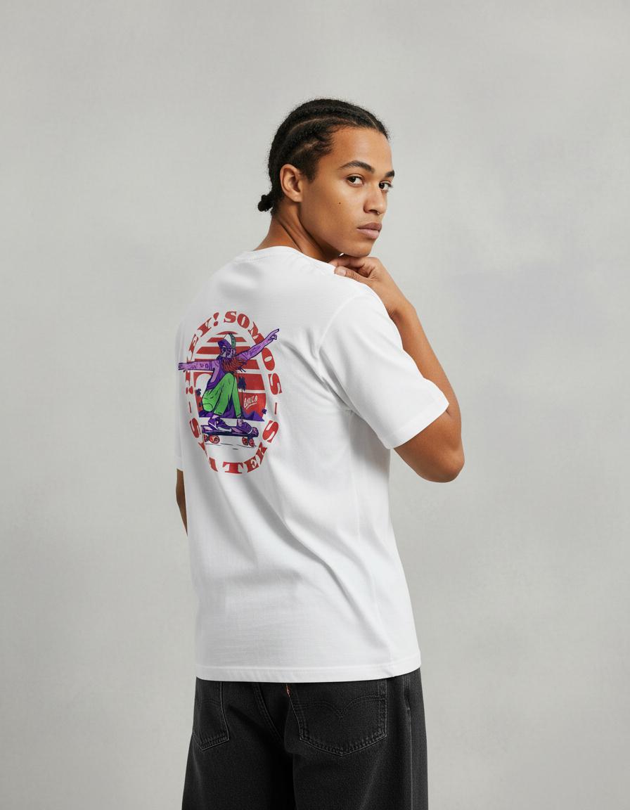 Modelo mide 1,82m y usa talla L