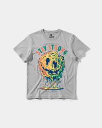 Camiseta Siempre Sonrie Big Front Regular Basic Gris