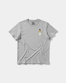 Camiseta Iluminati Hand Pocket Front Regular Basic Gris
