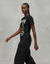 Modelo mide 1,76m y usa talla M