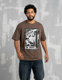 Modelo mide 1,78m y usa talla L