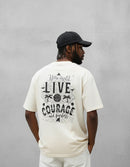 Modelo mide 1,75m y usa talla M