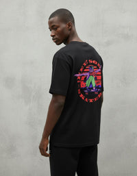 Modelo mide 1,85m y usa talla L
