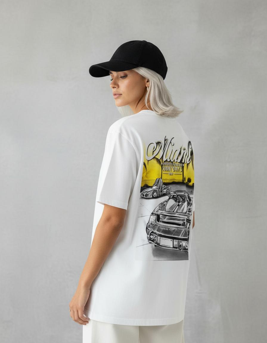Modelo mide 1,64m y usa talla S