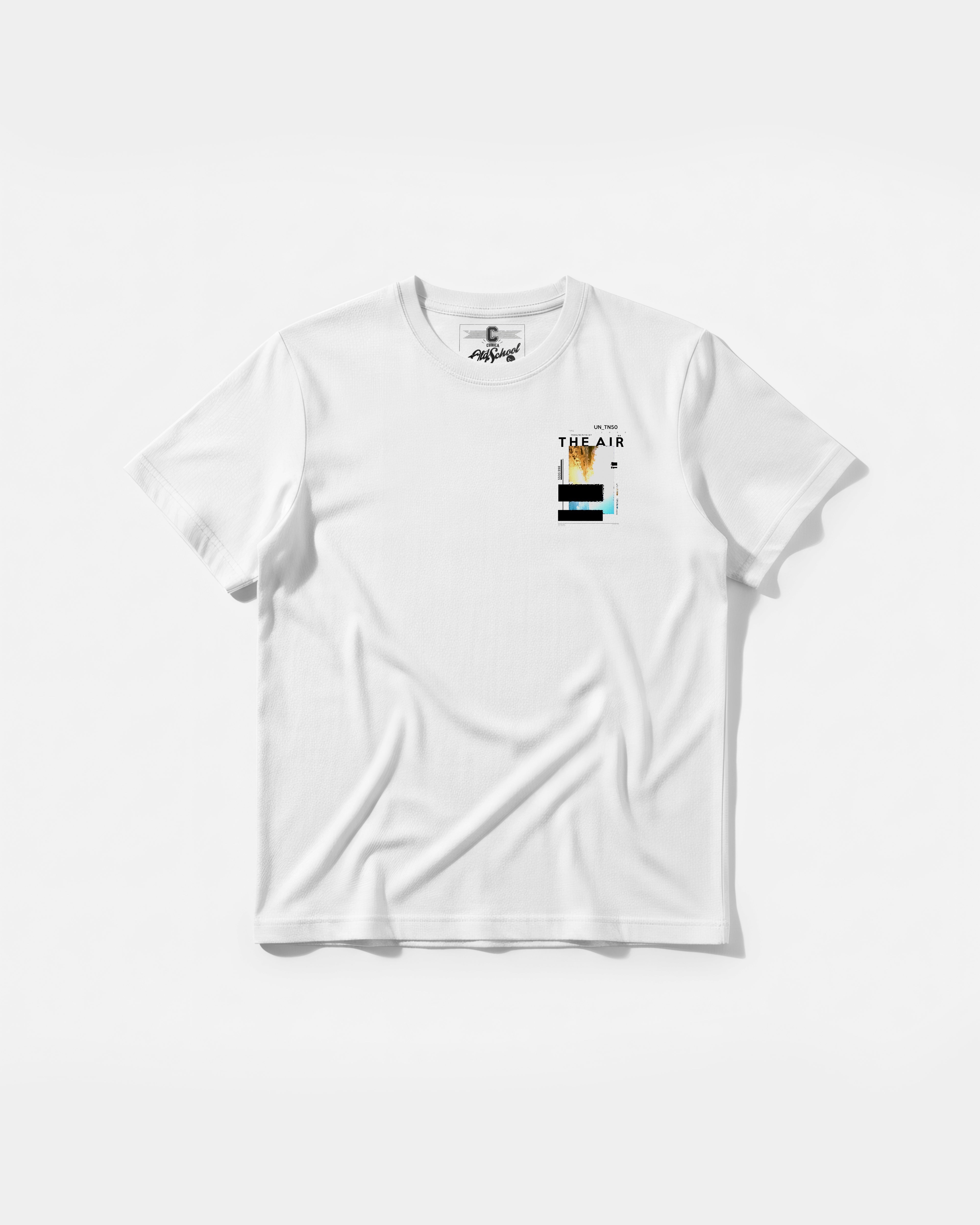 Camiseta Traveling In The Sky Pocket Front Regular Basic