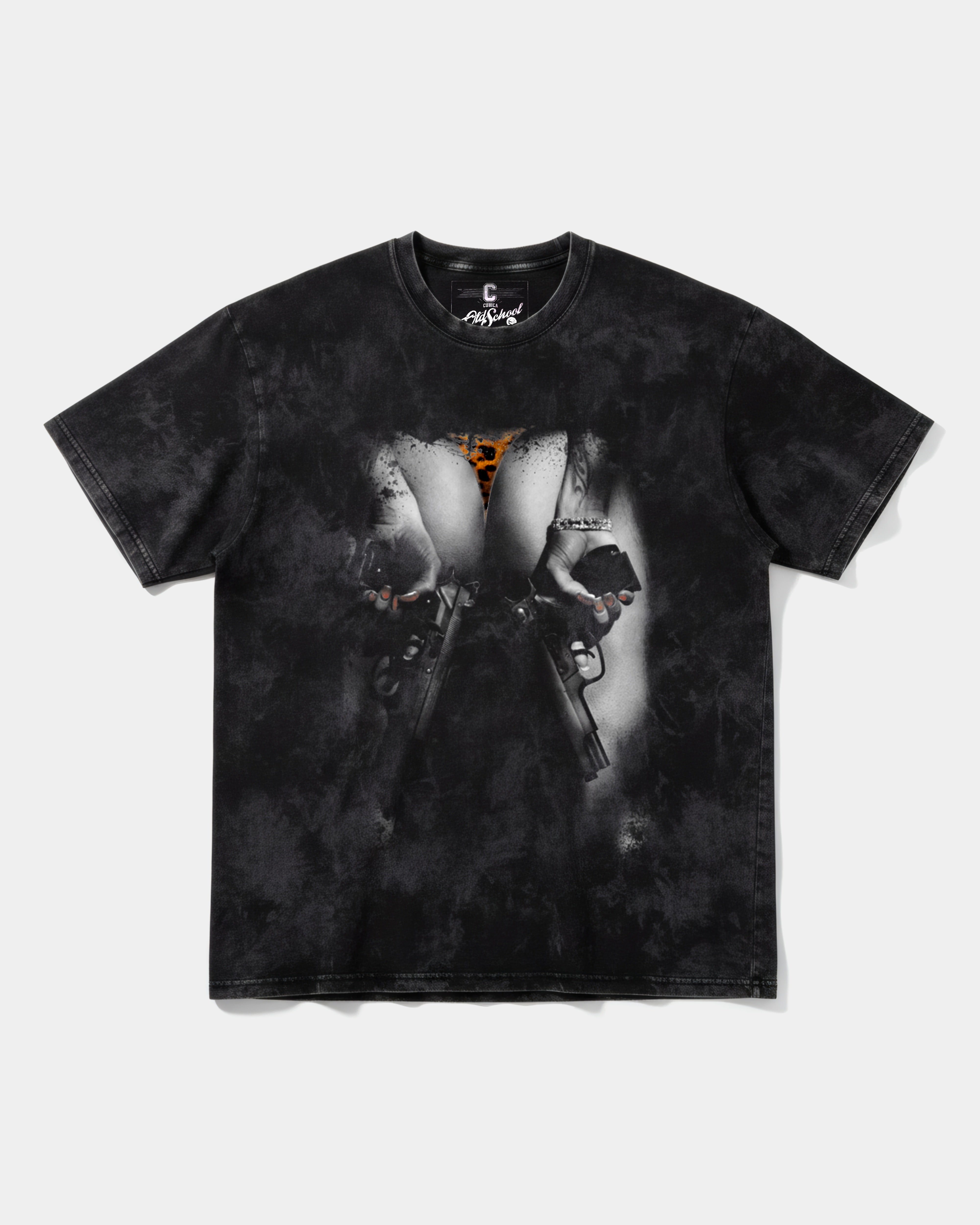 Camiseta Woman Gun Big Front Oversize Acid