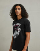 Modelo mide 1,83m y usa talla L