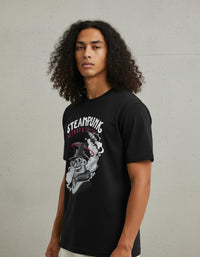 Modelo mide 1,83m y usa talla L