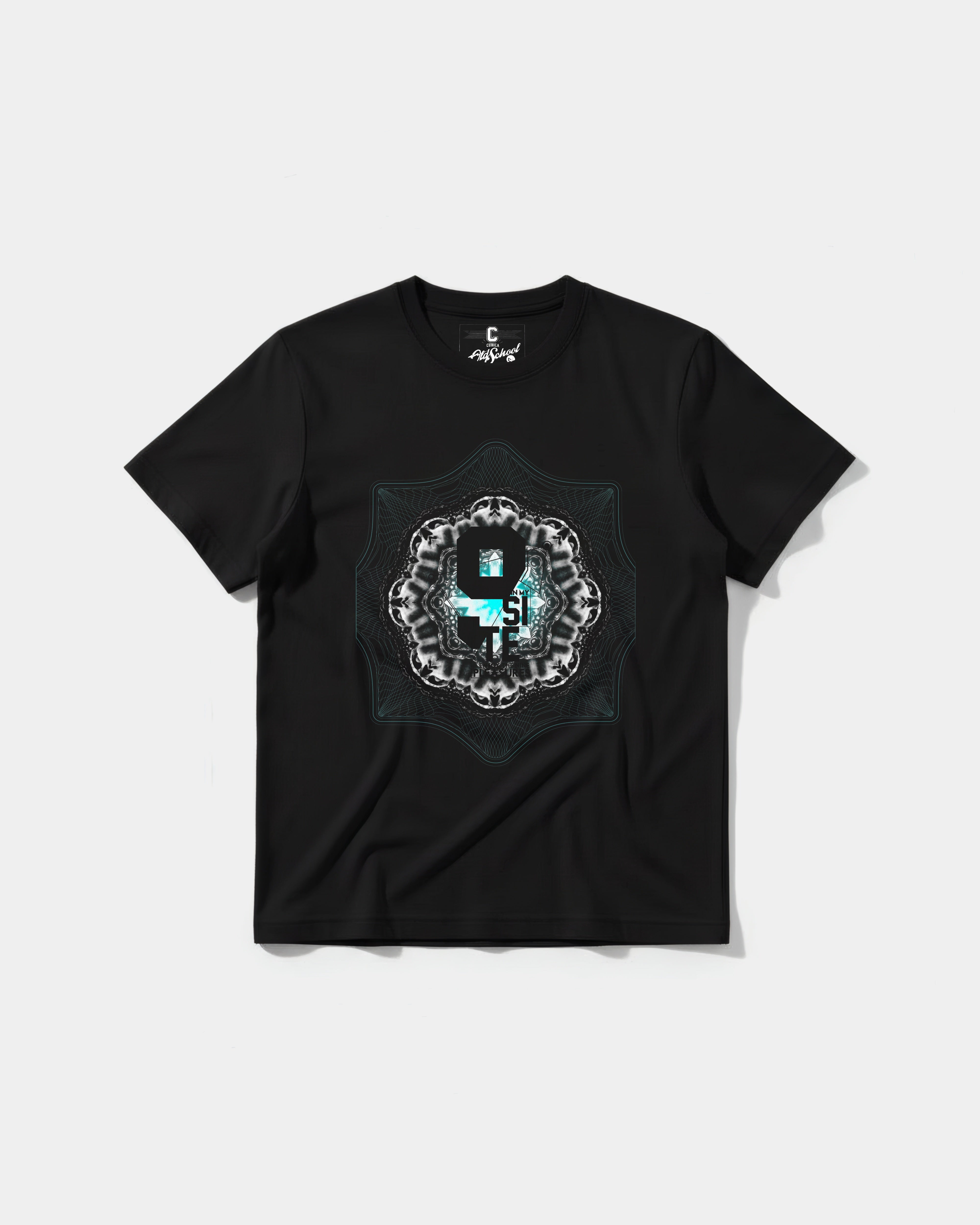 Camiseta Pleasures Big Front Regular Basic