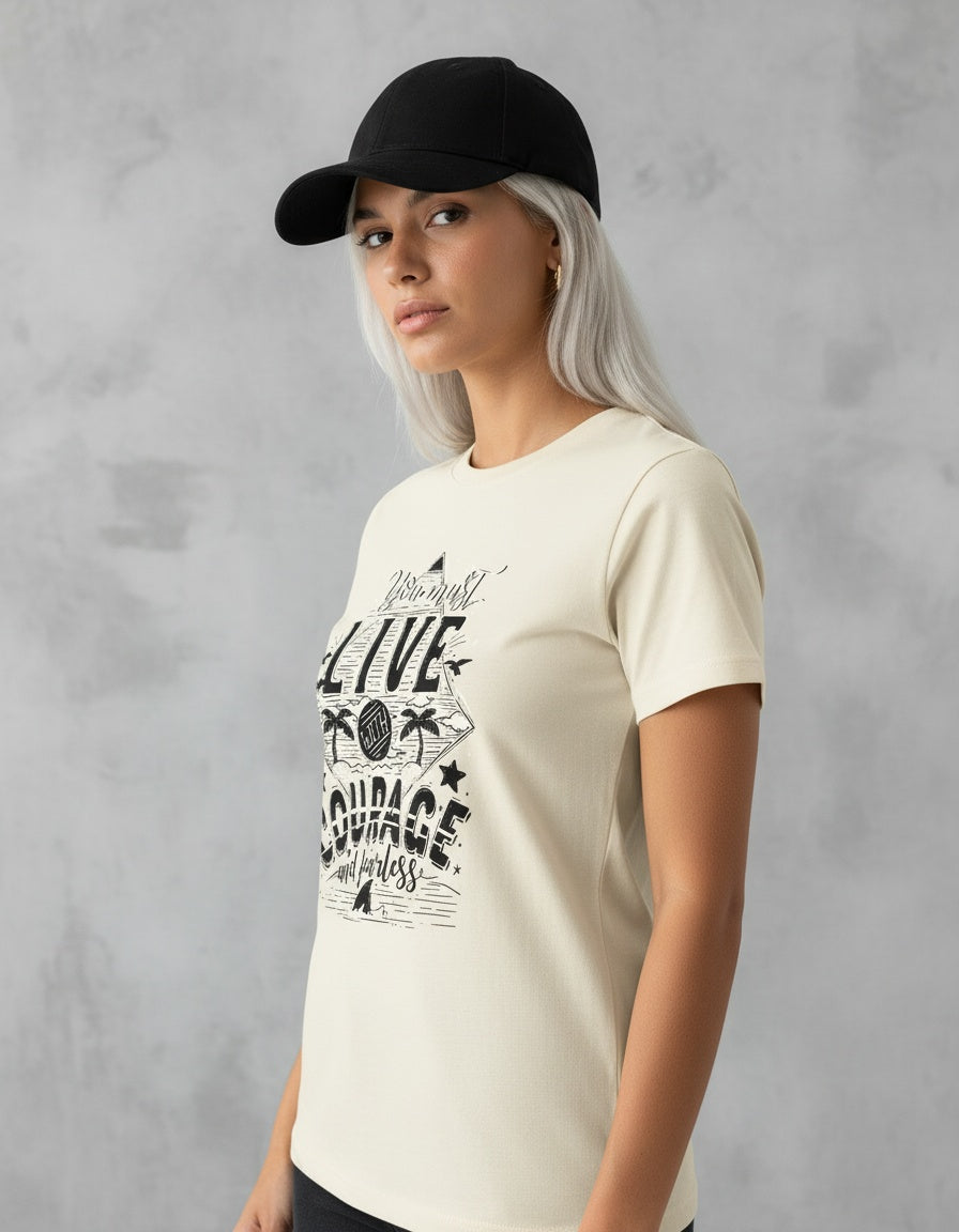 Modelo mide 1,64m y usa talla S