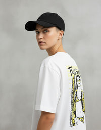 Modelo mide 1,74m y usa talla M