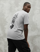Modelo mide 1,85m y usa talla L