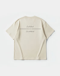 Camiseta Piensa Mas Big Back Oversize Basic Beige