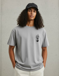 Modelo mide 1,83m y usa talla L