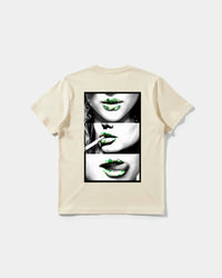 Camiseta Green Kisses Big Back Regular Basic Beige
