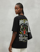 Modelo mide 1,76m y usa talla M