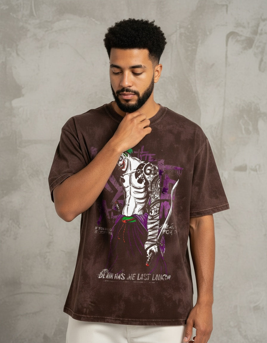 Modelo mide 1,78m y usa talla L