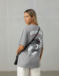 Modelo mide 1,63m y usa talla S