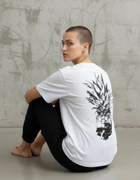 Modelo mide 1,74m y usa talla M