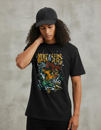Modelo mide 1,83m y usa talla L