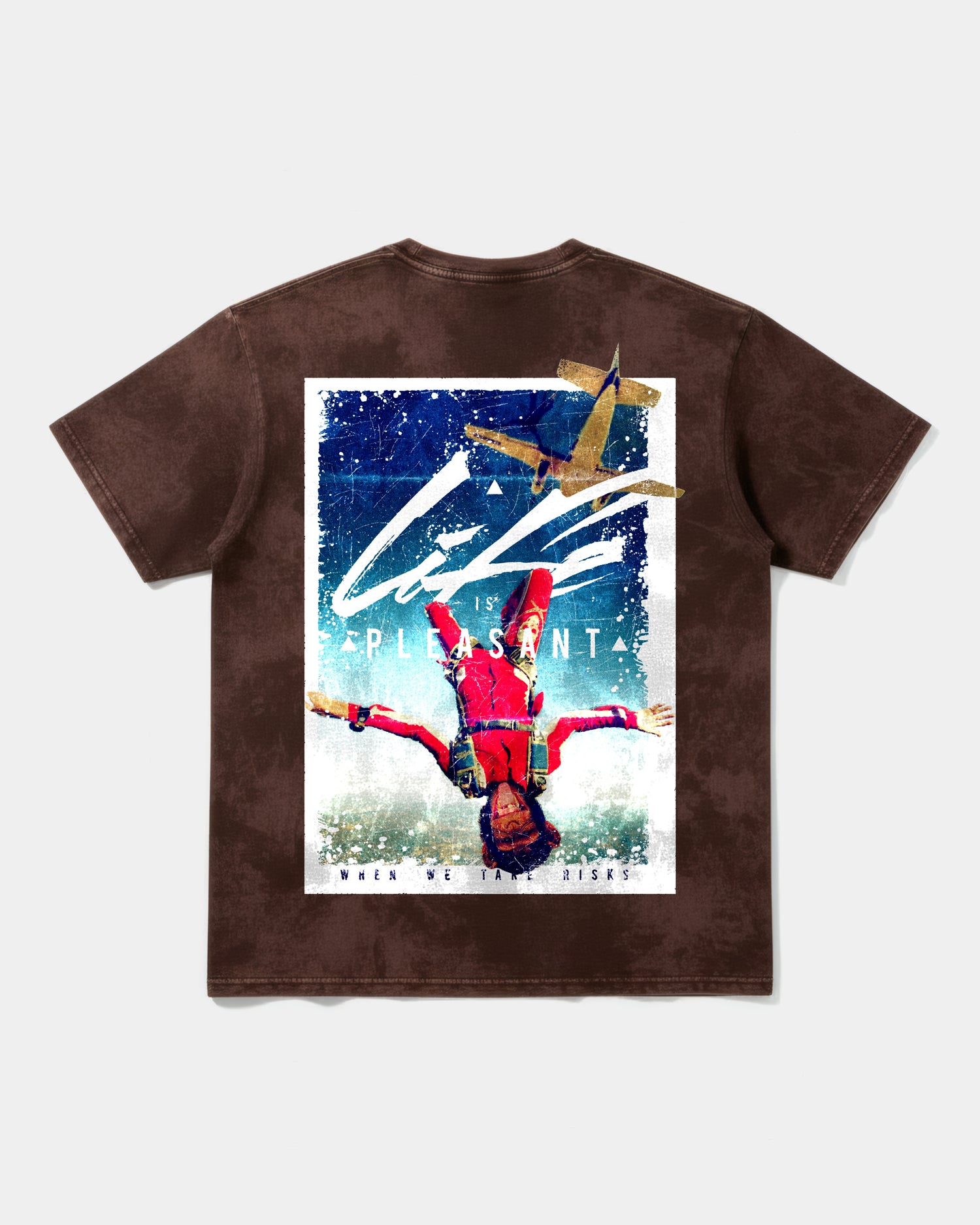Camiseta Life Is Pleasant Big Back Oversize Acid Marron