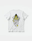 Camiseta Iluminati Hand Big Back Regular Basic Blanco