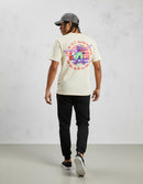 Modelo mide 1,82m y usa talla L