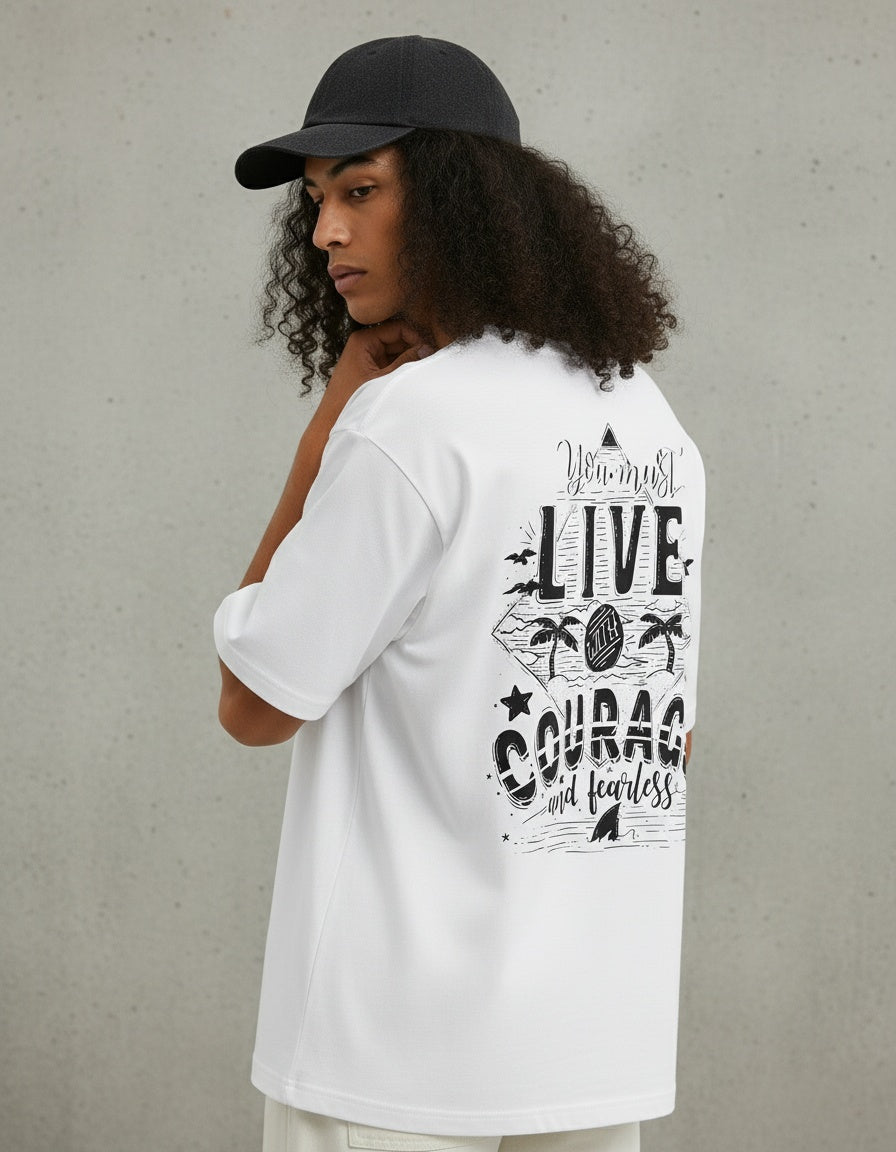 Modelo mide 1,83m y usa talla L