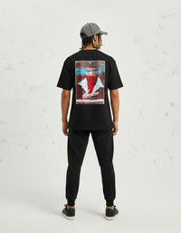 Modelo mide 1,82m y usa talla L
