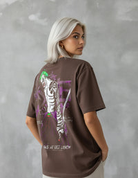 Modelo mide 1,64m y usa talla S
