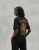 Modelo mide 1,65m y usa talla S