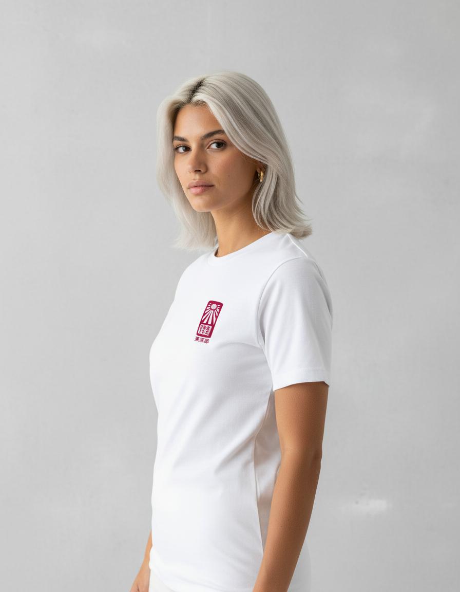 Modelo mide 1,64m y usa talla S