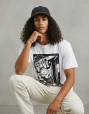Modelo mide 1,83m y usa talla L
