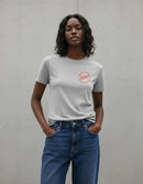 Modelo mide 1,65m y usa talla S