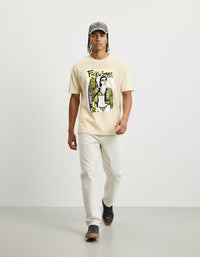 Modelo mide 1,82m y usa talla L