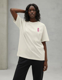 Modelo mide 1,65m y usa talla S