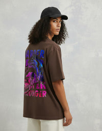Modelo mide 1,83m y usa talla L