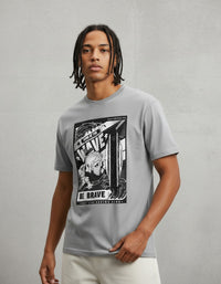 Modelo mide 1,82m y usa talla L