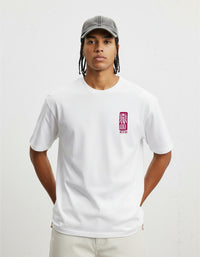 Modelo mide 1,82m y usa talla L