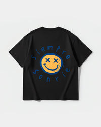 Camiseta Siempre Sonrie Big Front Oversize Basic Negro