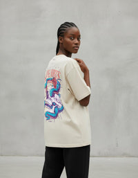 Modelo mide 1,76m y usa talla M